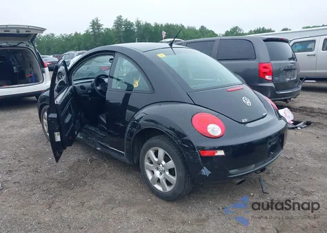 2010 Volkswagen New Beetle 2.5L из США, поврежденный, VIN 3VWPG3AG2AM016977